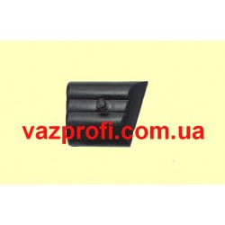 Уголки молдинга короба ВАЗ 2106